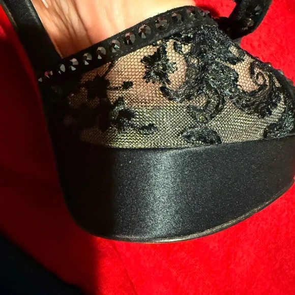 Christian Louboutin Black Patent Leather Platform Heels with Swarovski crystals - Picture 5 of 15